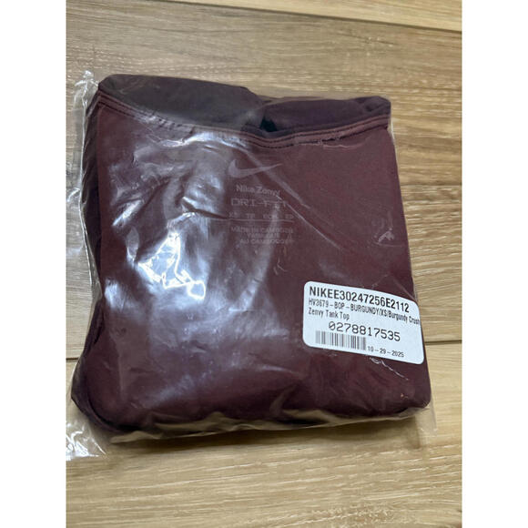 NWT! Nike Zenvy Tank Top in Burgundy Size XS - Picture 3 of 4